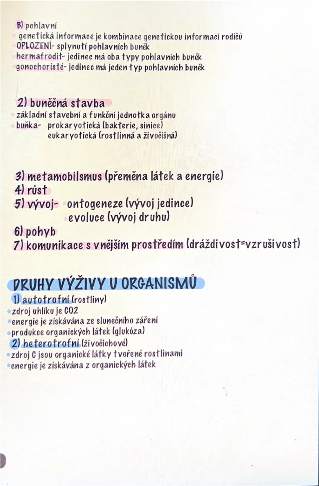 # ÚVOD DO BIOLOGIE

- zabývá se živou přírodou
- Zkoumá vlastnosti živých soustav, jejich vzájemné vztahy, vztahy k životnímu prostředí

# D