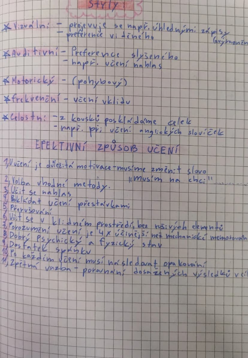 UČENÍ
Základný vývojový proces, jehož výsledkem je relativní
trvalá změna vyvolaná zkušeností.
*Učení je aktivní proces, který rozlišuje vro